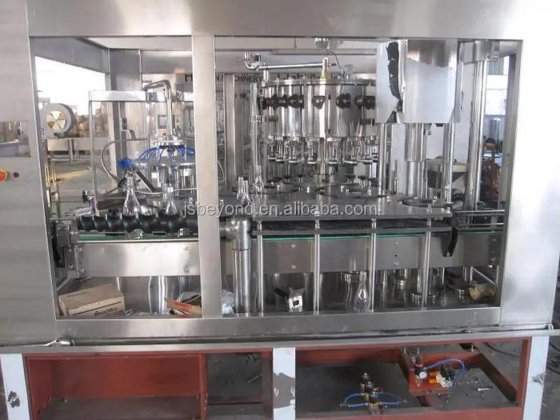 全自动液体玻璃瓶矿泉水啤酒罐灌装机价格