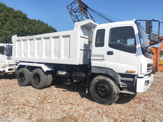 2017 Isuzu ISUZU 6*4 dump