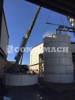 セメントサイロ