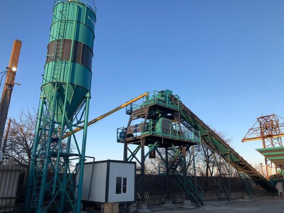 固定式混凝土搅拌站 60 立方米/小时，2 年保修