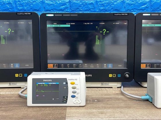 飞利浦 MX 700 病人监护仪 诞生日期:2012