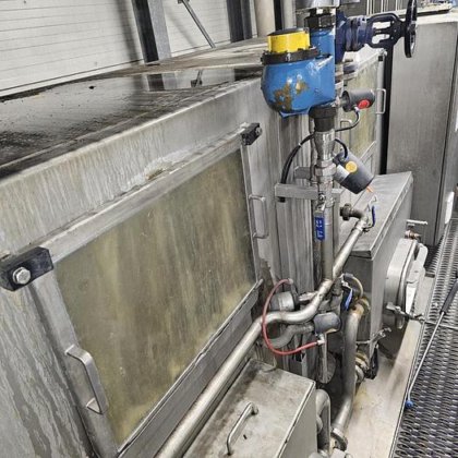 ペットボトル充填ライン