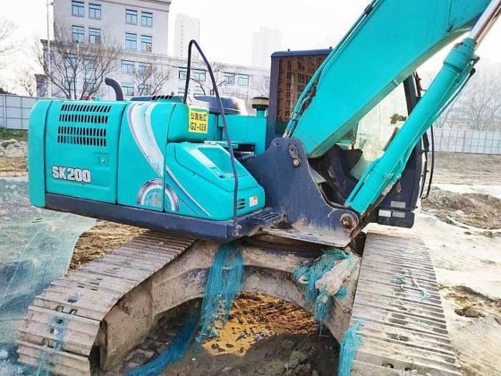 KOBELCO SK200