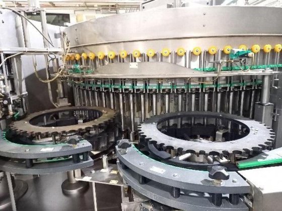 ガラス瓶充填機およびキャッパー