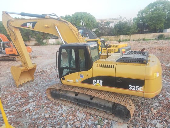 CAT 325C