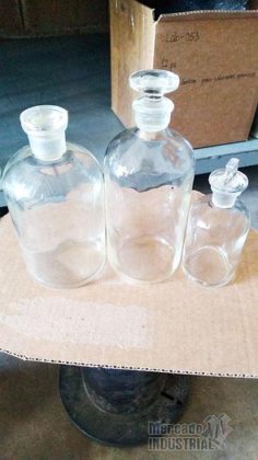 化学溶液用のガラス瓶