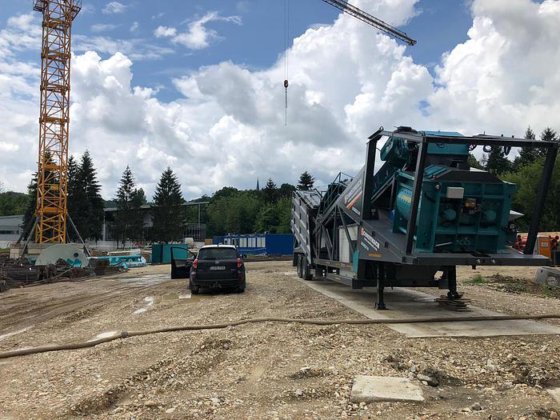 移動式コンクリートバッチングプラント