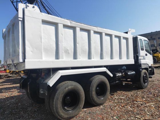 2017 Isuzu ISUZU 6*4 dump