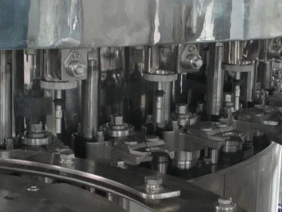 价格优惠的苏打可乐碳酸饮料灌装设备软饮料机