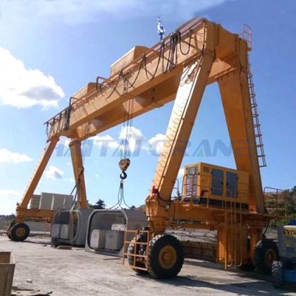 ゴムタイヤ式ガントリー クレーン RTG ゴムタイヤ式ガントリー クレーン