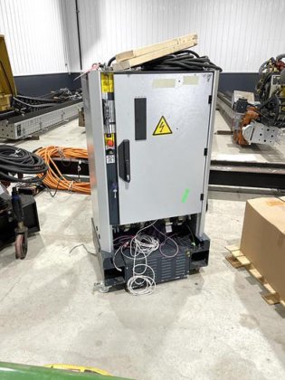 KUKA KR 6-2, 6 AXIS