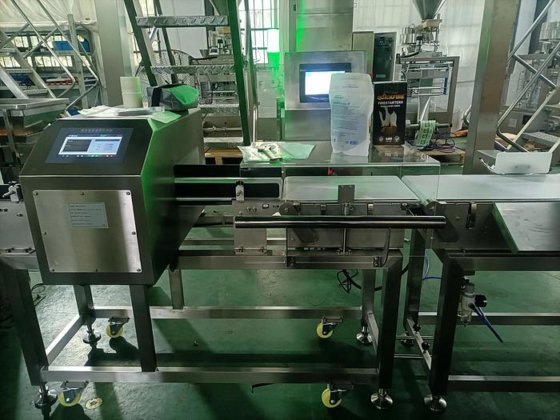 用于生产线的高精度高灵敏度皮带输送机食品安全工业金属检测机