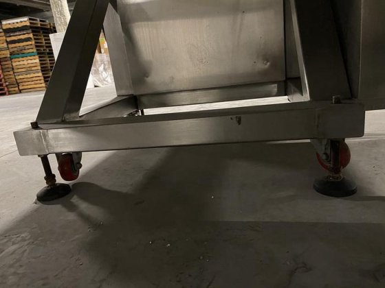 火烈鸟产品旋盖机