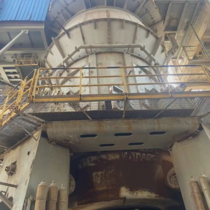 2011 年二手 90% 新立式辊磨机 TRMS43.4