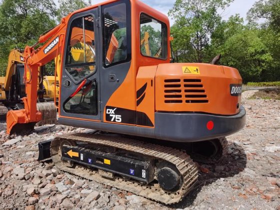 2019 Doosan DX75