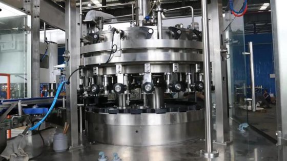 全自动可乐罐饮料液体封口机