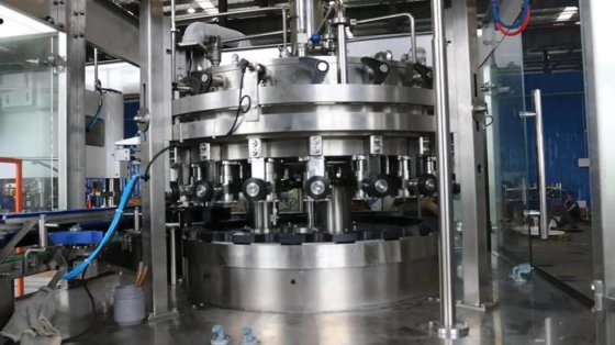 姜汁汽水罐自动灌装机