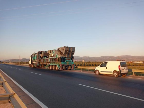 立轴冲击式破碎机