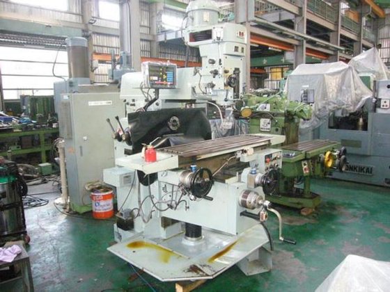 日本春日 CFX-IIIZ 砲塔式立橫兩用銑床(日本春日)