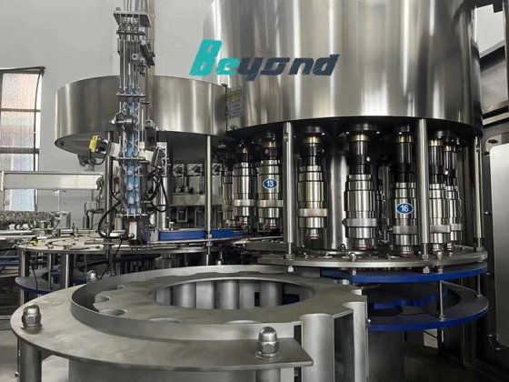 全自动宠物瓶碳酸饮料装瓶线 软饮料水三合一灌装单体瓶包装机