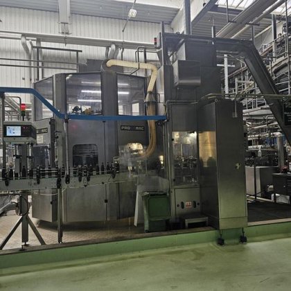 ペットボトル充填ライン