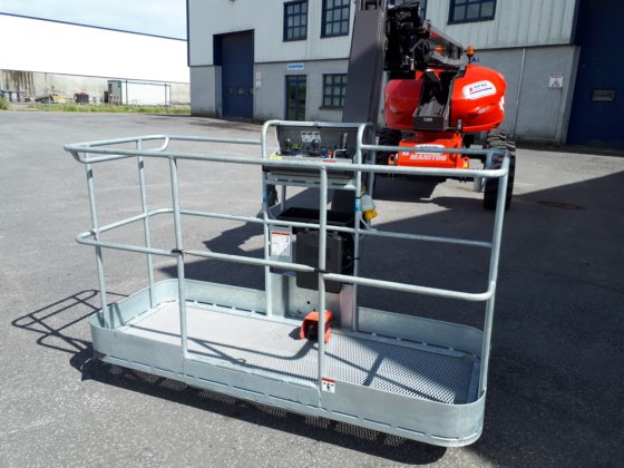 Manitou 220 TJ+ST5