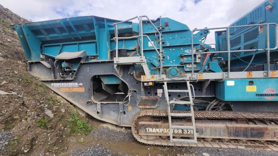2016 Powerscreen Trackpactor 320