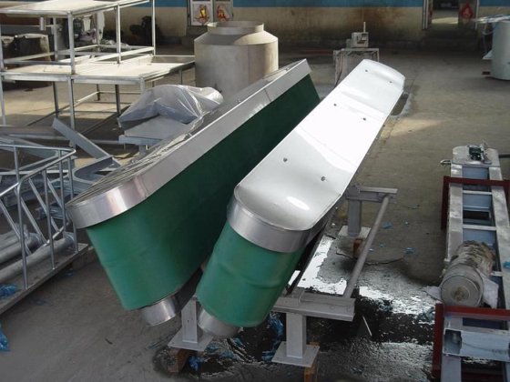 绵羊屠宰场 山羊屠宰设备 V 型输送机 用于羔羊屠宰的设备