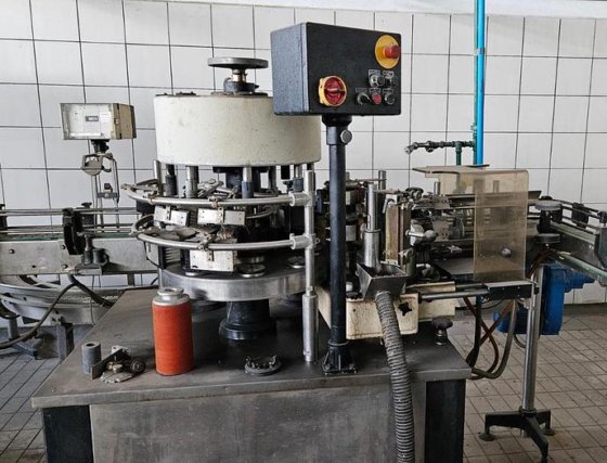 ラベリングマシン