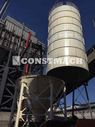 セメントサイロ