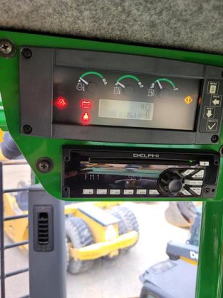 2017 John Deere 437E log