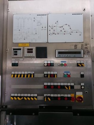 ボトル充填機/キャップ機/ラベル貼り機