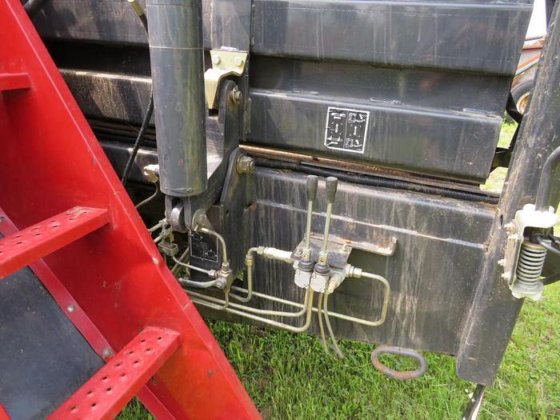 2002 Case IH LBX 331