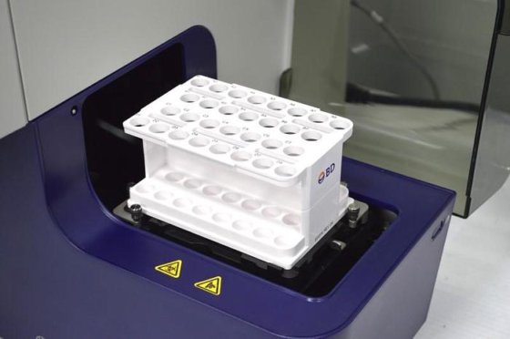 BD FACSLyric Flow Cytometer (3)Lasers(12)Colors/(14)Detectors