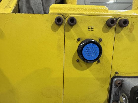 FANUC R-2000iC/270F 6 AXIS ROBOT