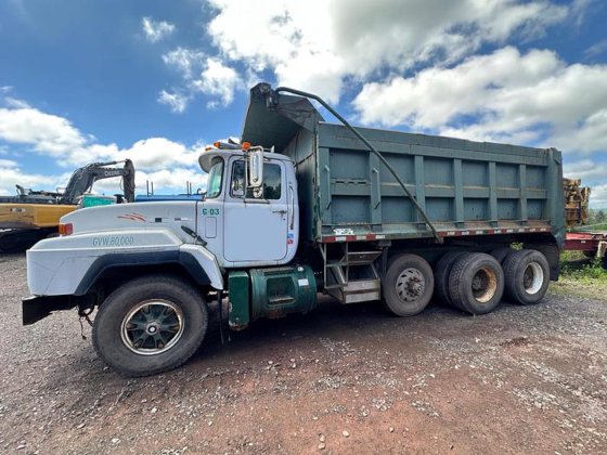 Mack Rb688s 1990 MACK RB688S in New Jersey, USA