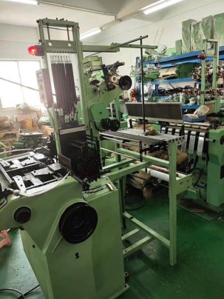 needle loom