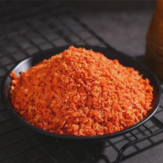 大桶电梯 白色背景