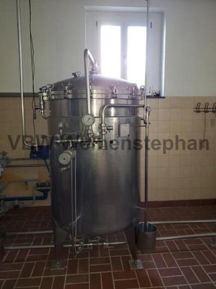 酵母増殖システム用タンク