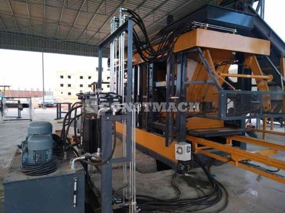 ブロック、レンガ、舗装材製造機