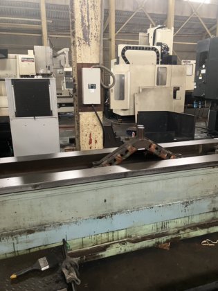 身份不明 身份不明 居中