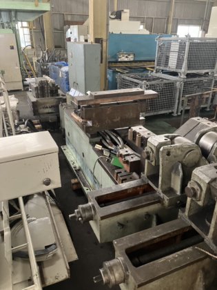 身份不明 身份不明 居中