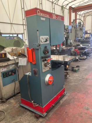 1985 年 AMADA VA-400 立式带锯