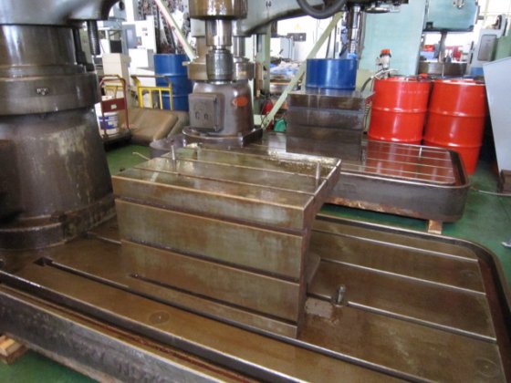 OKUMA DRA-1600 径向钻机