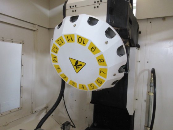2000 FANUC α-T14iBL Robodrill