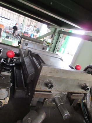 TSUDAKOMA 不明机械虎钳