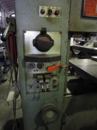 1982 NCC NCC-400 立式带锯