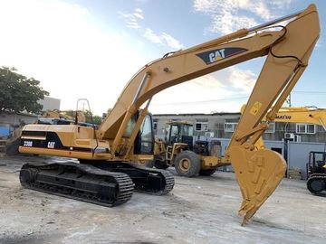 CATERPILLAR 幼虫330BLの掘削機