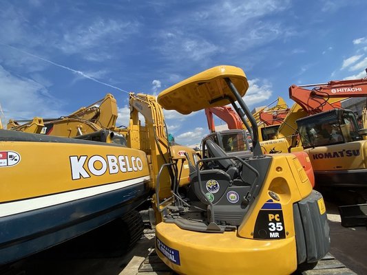 Komatsu PC35MR-2