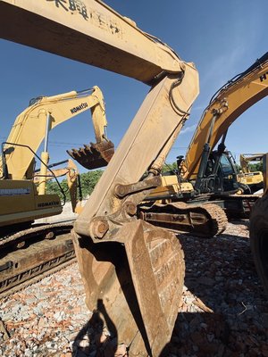 CAT 325B